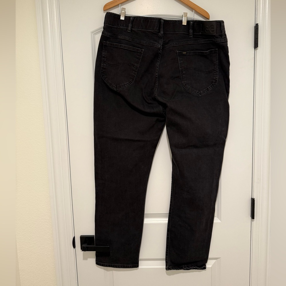 Lee Extreme Motion MVP Athletic Fit Jeans Size 40x32 - Picture 2 of 7